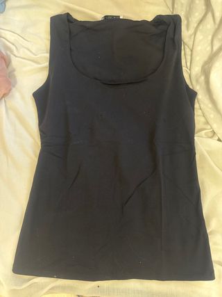 Top tirantes negro