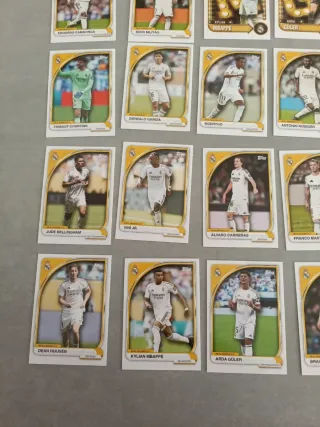 Lote 30 carte Topps Real Madrid + Vini Gold Vault