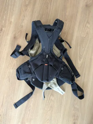 Mochila portabebés Stokke