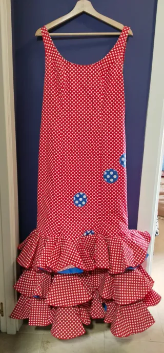 Traje de flamenca rojo con lunares