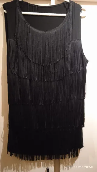 Camiseta fiesta flecos de punto negra talla única