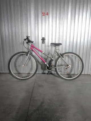 Bicicleta para restaurar o piezas