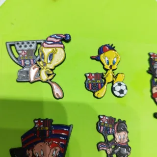 Lote 5 pines Looney Tunes FC Barcelona