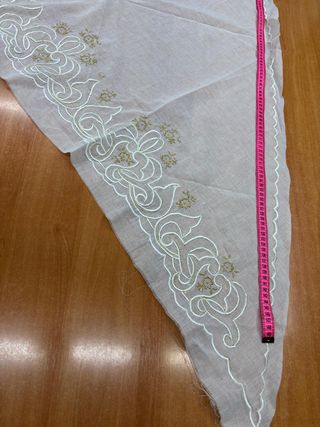 Pico Fallera Batista Blanca, bord. blanco y Oro