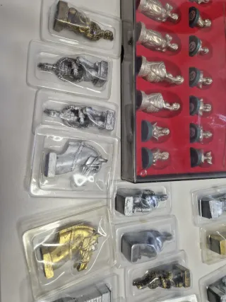 Set ajedrez piezas metálicas. Coleccionista