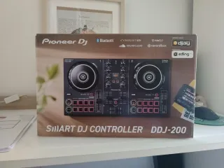 Controlador DJ Pioneer DDJ-200
