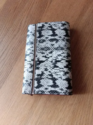 Cartera de mujer estampado serpiente