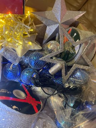 Adornos y luces de Navidad lo vendo todo . junto