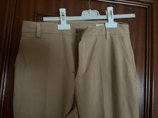 Pantalón recto Zara beige talla 34