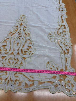 Delantal fallera batista beige, bord.- lentej. oro