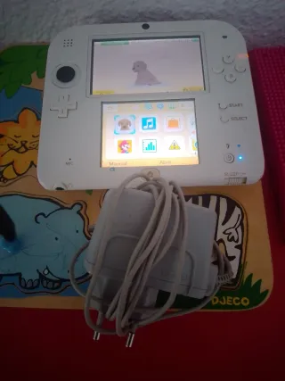 Nintendo 2DS Bianca
