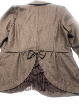 Chaqueta mujer marrón con encaje