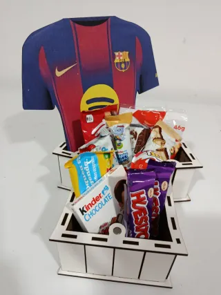 Camiseta Barsa + Caja de chuches Kinder
