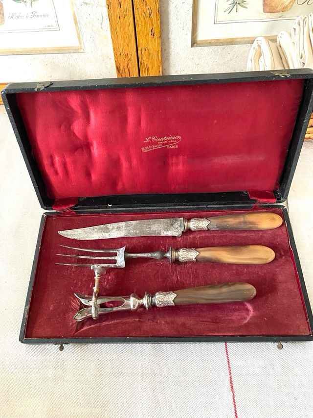 Set da tavola antico per sfilettare Courtoisnon Parigi