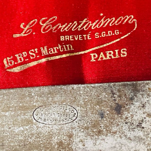 Set da tavola antico per sfilettare Courtoisnon Parigi