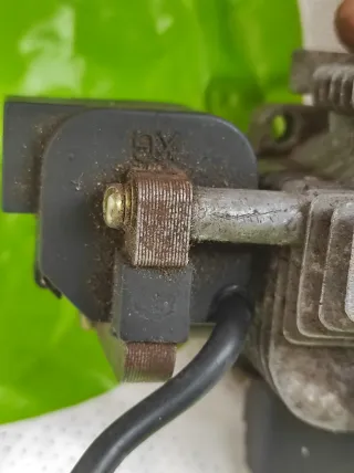 Bobina y conector para desbrozadora