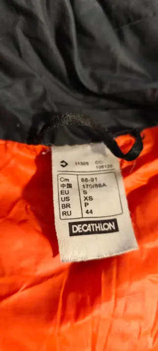 Chaqueta Plumas Quechua Forclaz Trek900 Negra/Nara