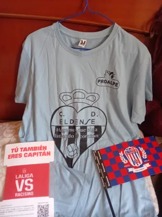 Lote C.D. Eldense: Camiseta y Accesorios