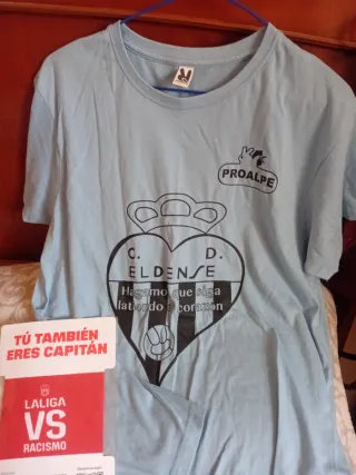 Lote C.D. Eldense: Camiseta y Accesorios