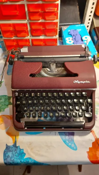 Máquina de escribir Olympia Werke 2