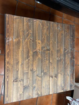 Mesa de madera rústica