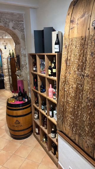 SE TRASPASA VINOTECA