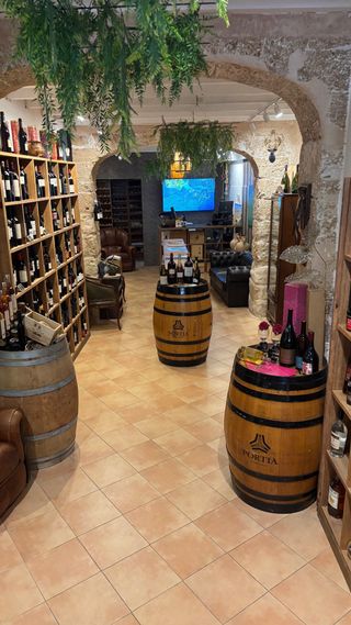 SE TRASPASA VINOTECA