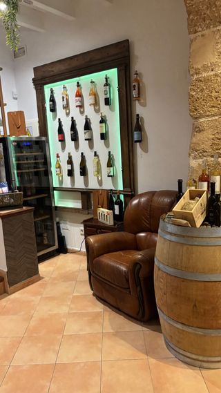 SE TRASPASA VINOTECA