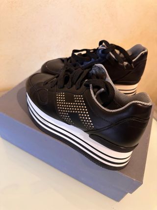 Scarpe Hogan donna 37.5 nere con borchie