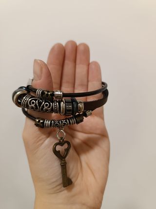 Pulsera cuero y llave vintage