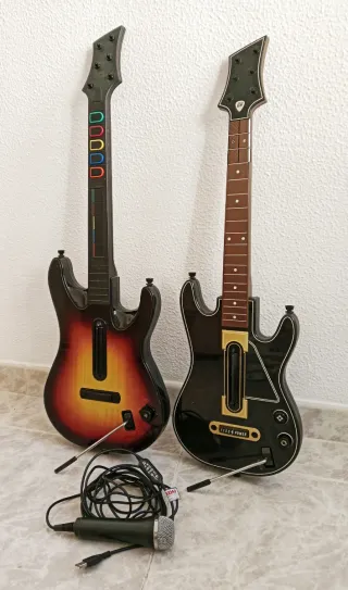 2 Guitarras Guitar Hero + Micrófono