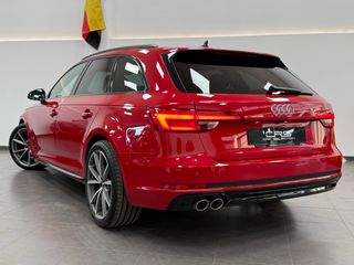 Audi A4 2.0 TDI quattro S tronic S line edition