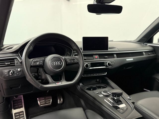 Audi A4 2.0 TDI quattro S tronic S line edition