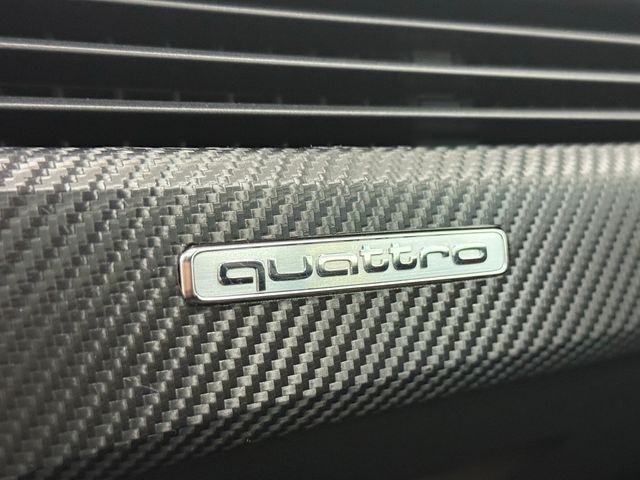 Audi A4 2.0 TDI quattro S tronic S line edition