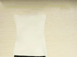 Top palabra de honor beige Talla S. Elástico.