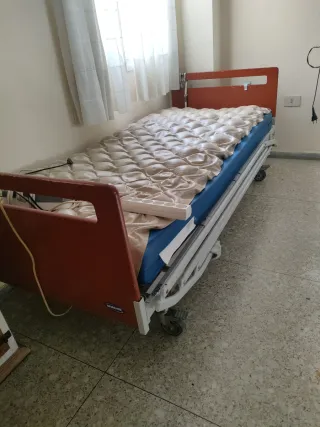 Grúa, cama y silla reclinable