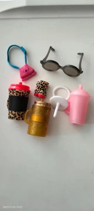 Muñecas LOL y Accesorios