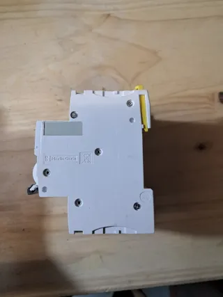 Magnetotermico Schneider 4P 63A