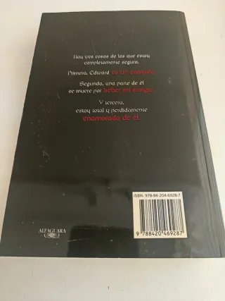 Crepúsculo y Luna nueva . 8€ los dos