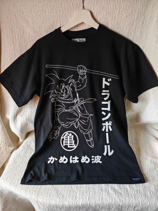 Camiseta Dragon Ball negra blanca Pull andBear S/M