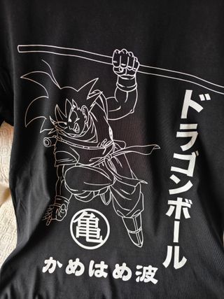Camiseta Dragon Ball negra blanca Pull andBear S/M