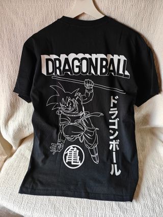 Camiseta Dragon Ball negra blanca Pull andBear S/M