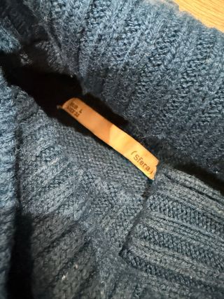 Jersey cuello alto azul