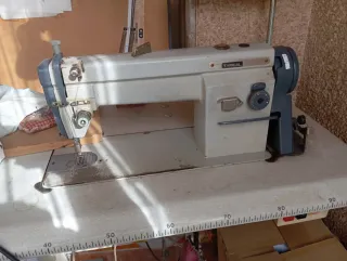 Máquina de coser industrial Typical