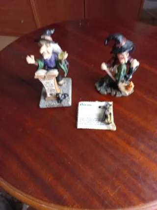 5 Figuras: Brujas, Gnomo y Esquiadora