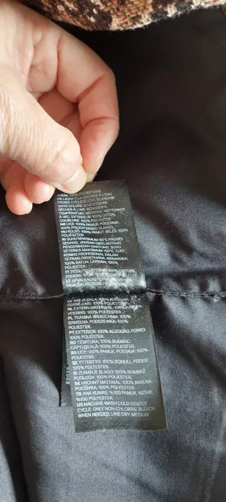 Falda H&M efecto piel serpiente