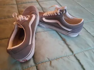 Playeros Vans grises