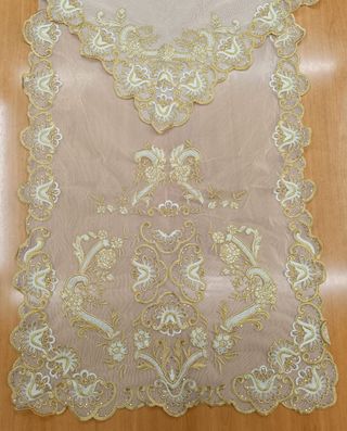 Manteleta tul bord. marfil oro, lent. oro. 82cm