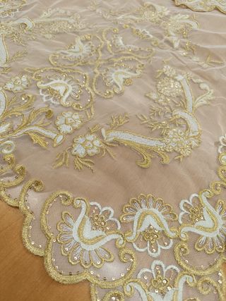 Manteleta tul bord. marfil oro, lent. oro. 82cm