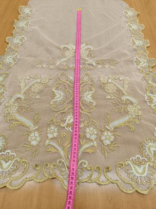 Manteleta tul bord. marfil oro, lent. oro. 82cm